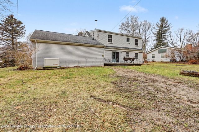 945 Southfield Drive, Williamston, MI 48895