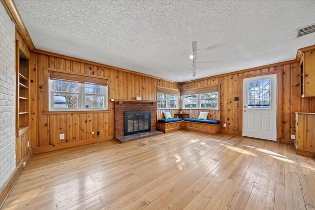 381 HOLMES CIR, Memphis, TN 38111