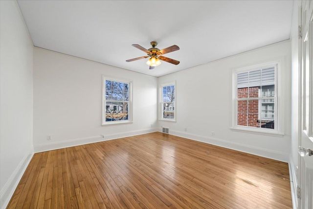 381 HOLMES CIR, Memphis, TN 38111