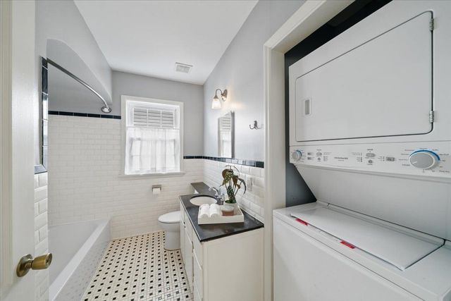 381 HOLMES CIR, Memphis, TN 38111