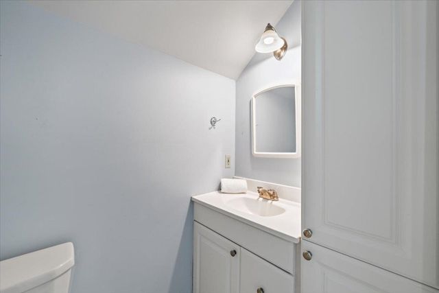 381 HOLMES CIR, Memphis, TN 38111