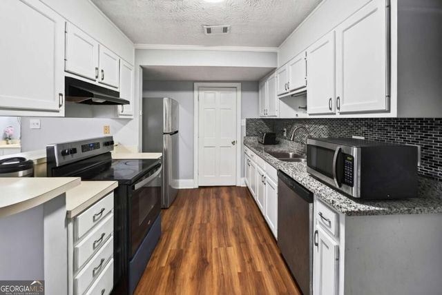 6094 Queen Anne Court, Norcross, GA 30093