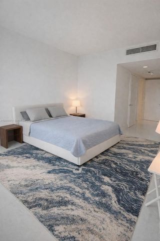 92 SW 3rd St 2510, Miami, FL 33130