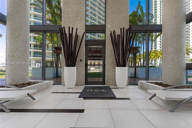 92 SW 3rd St 2510, Miami, FL 33130