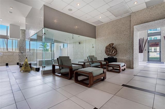 92 SW 3rd St 2510, Miami, FL 33130