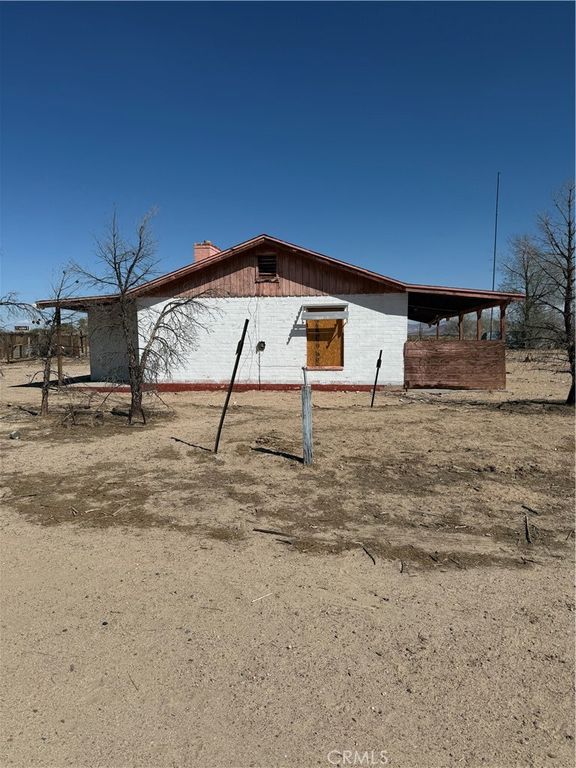 Image 6 of property listing at 45334 Yermo Road, Newberry Springs, CA 92365