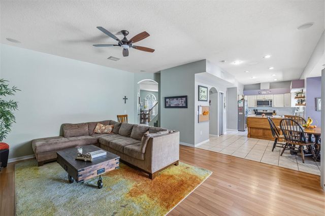 18924 FISHERMANS BEND DRIVE, Lutz, FL 33558