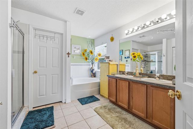 18924 FISHERMANS BEND DRIVE, Lutz, FL 33558