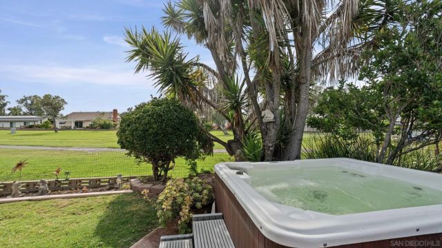 1026 La Reina, San Marcos, CA 92078