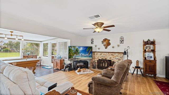 1026 La Reina, San Marcos, CA 92078