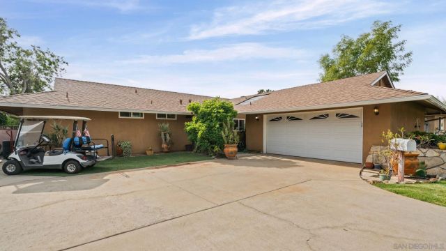 1026 La Reina, San Marcos, CA 92078
