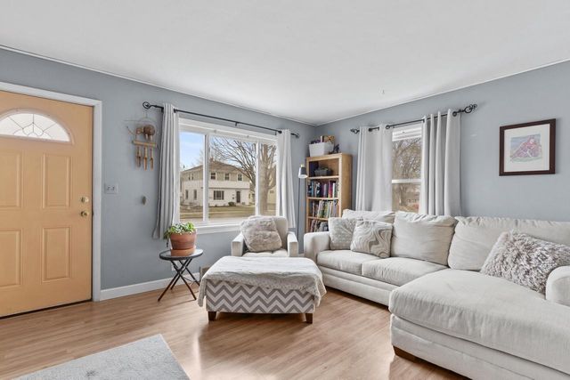 3527 N 99th STREET, Milwaukee, WI 53222