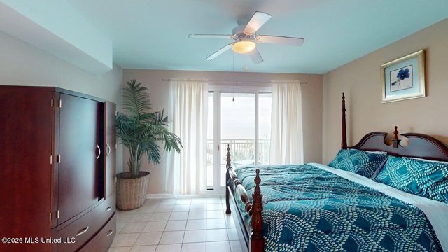 2230 Beach Drive, 301, Gulfport, MS 39507