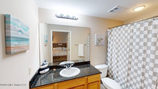 2230 Beach Drive, 301, Gulfport, MS 39507