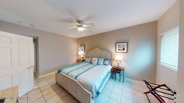 2230 Beach Drive, 301, Gulfport, MS 39507