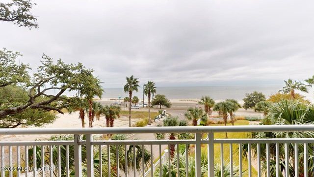 2230 Beach Drive, 301, Gulfport, MS 39507