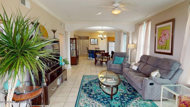 2230 Beach Drive, 301, Gulfport, MS 39507