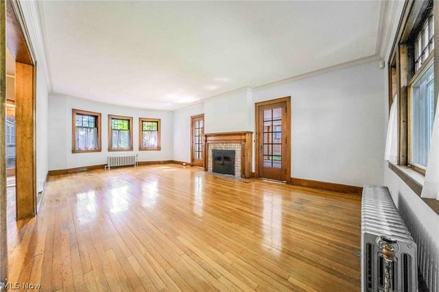 1327 Oakridge Drive, Cleveland Heights, OH 44121