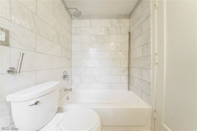 1327 Oakridge Drive, Cleveland Heights, OH 44121
