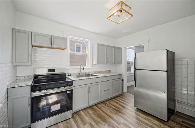 169 D View AVE, Norfolk, VA 23503