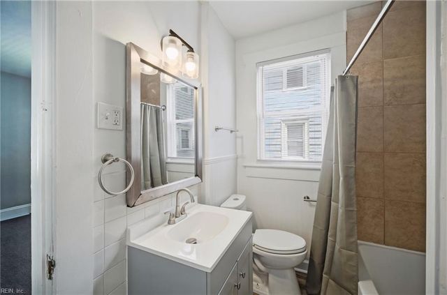 169 D View AVE, Norfolk, VA 23503
