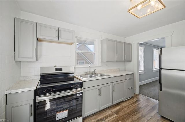 169 D View AVE, Norfolk, VA 23503
