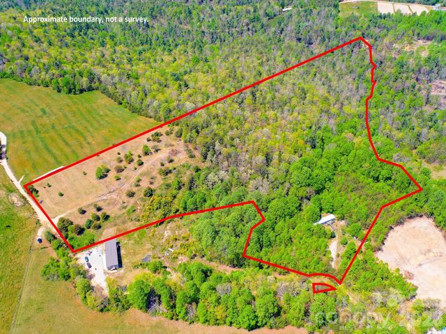 3646 Summer Road, Hendersonville, NC 28792