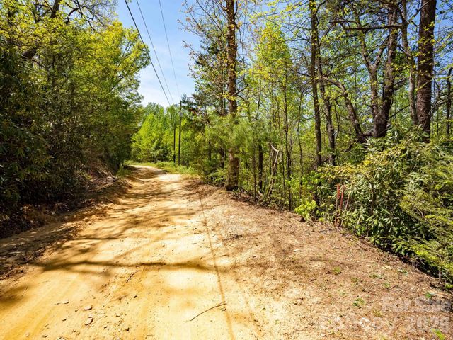 3646 Summer Road, Hendersonville, NC 28792