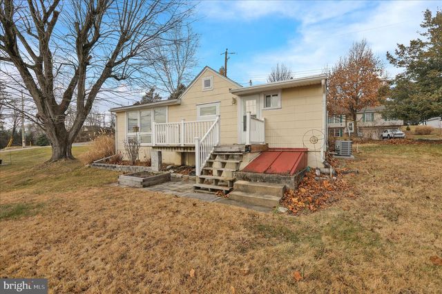 3240 JOYCE ST, Lebanon, PA 17046