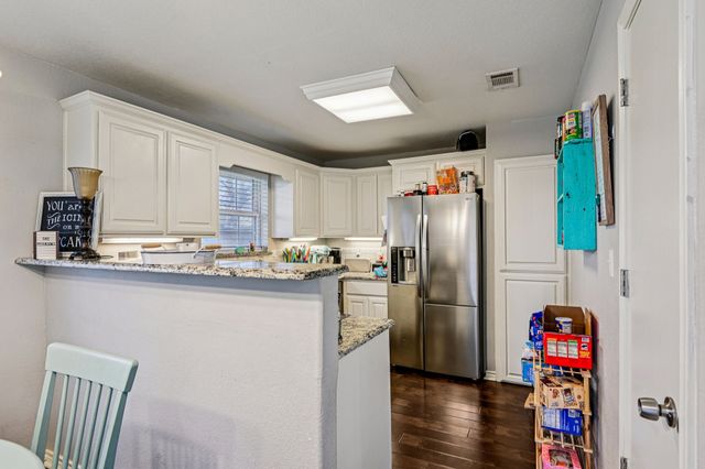 1733 Shawnee Drive, Cleburne, TX 76033