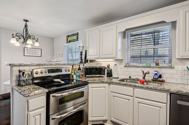 1733 Shawnee Drive, Cleburne, TX 76033