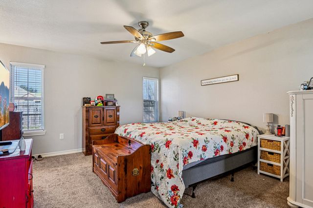 1733 Shawnee Drive, Cleburne, TX 76033