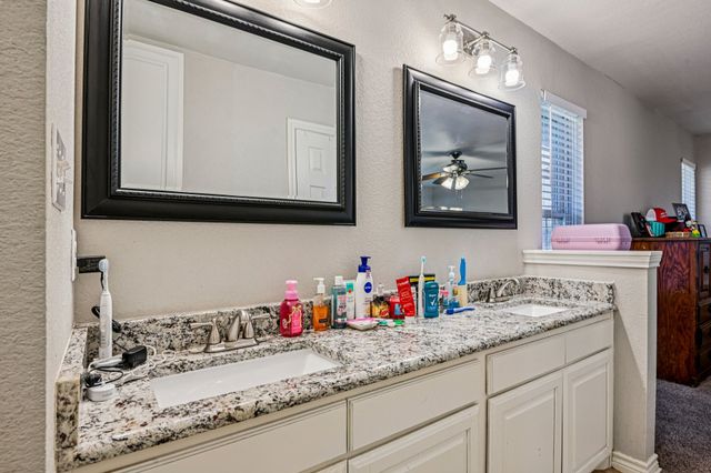 1733 Shawnee Drive, Cleburne, TX 76033