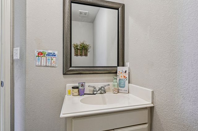 1733 Shawnee Drive, Cleburne, TX 76033