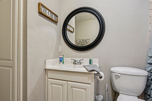 1733 Shawnee Drive, Cleburne, TX 76033