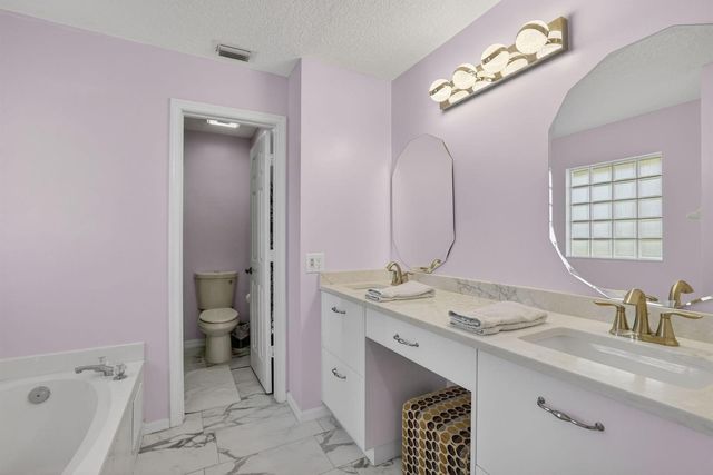 2097 Bonisle Circle, Riviera Beach, FL 33418