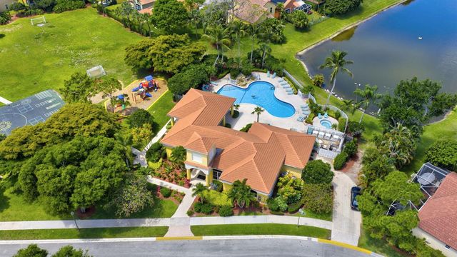 2097 Bonisle Circle, Riviera Beach, FL 33418