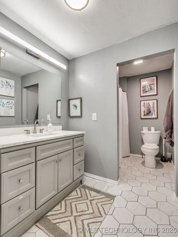 2016 W Easton Street, Tulsa, OK 74127