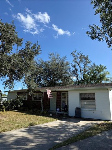 8801 CHINABERRY DRIVE, Tampa, FL 33637