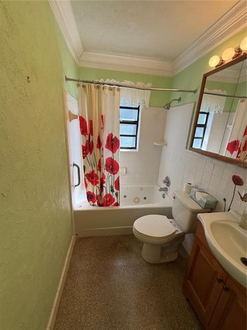 8801 CHINABERRY DRIVE, Tampa, FL 33637