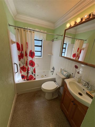 8801 CHINABERRY DRIVE, Tampa, FL 33637