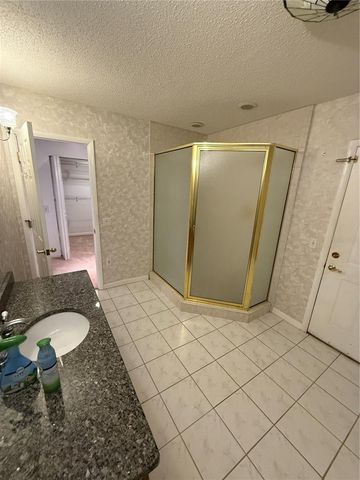 8801 CHINABERRY DRIVE, Tampa, FL 33637