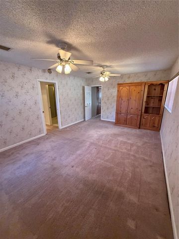 8801 CHINABERRY DRIVE, Tampa, FL 33637