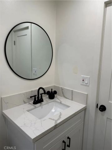 17111 Roscoe Boulevard 15, Northridge, CA 91325