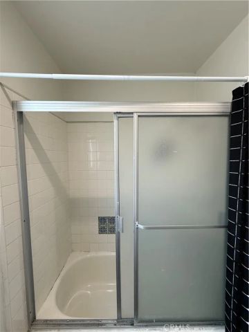 17111 Roscoe Boulevard 15, Northridge, CA 91325