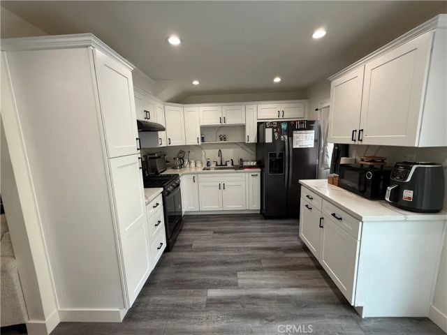 17111 Roscoe Boulevard 15, Northridge, CA 91325