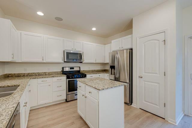 704 Bench Ln, Mount Juliet, TN 37122
