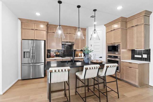 913 Brazos Trail, Dayton, TX 77535