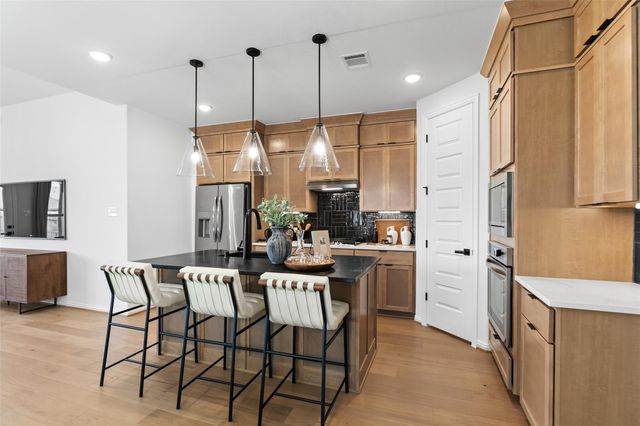 913 Brazos Trail, Dayton, TX 77535