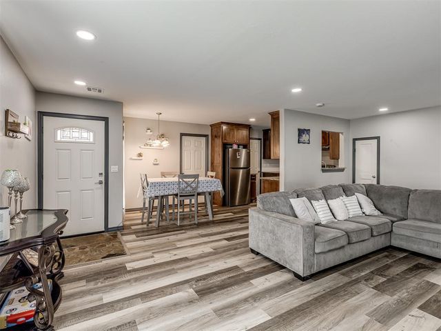 508 N Davis Avenue, Oklahoma City, OK 73127